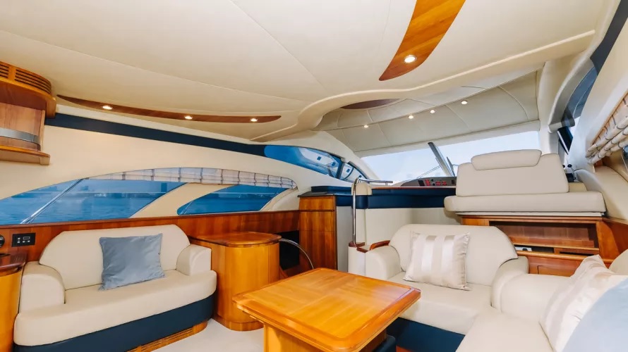 Azimut 50 Candy Yacht Charter 12