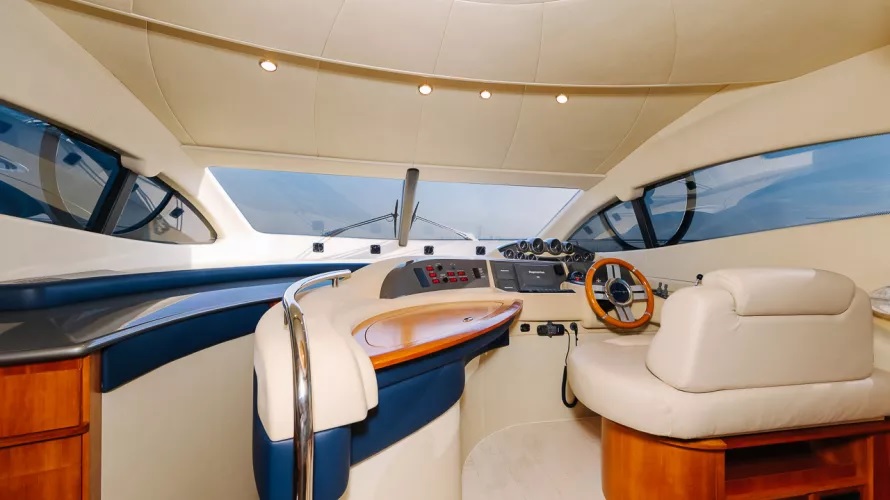 Azimut 50 Candy Yacht Charter 14