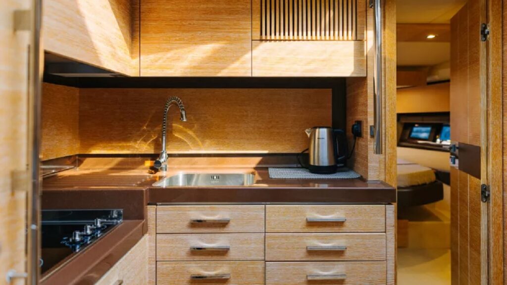 Azimut No regrets 48ft charter