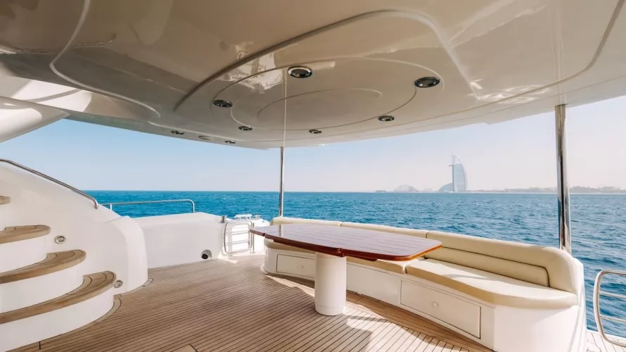 Sunseeker 82ft Why Not yacht charter Dubai 21